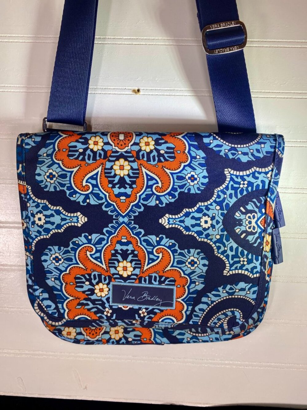 Vera Bradley Medium  Crossbody/ Shoulder Purse: Marrakesh Pattern,